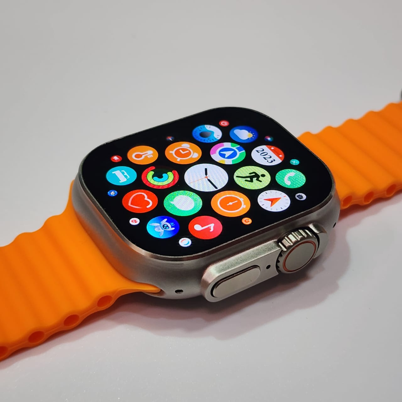 <p>Smart watch V9 Ultra 2</p>'s Image Missing'