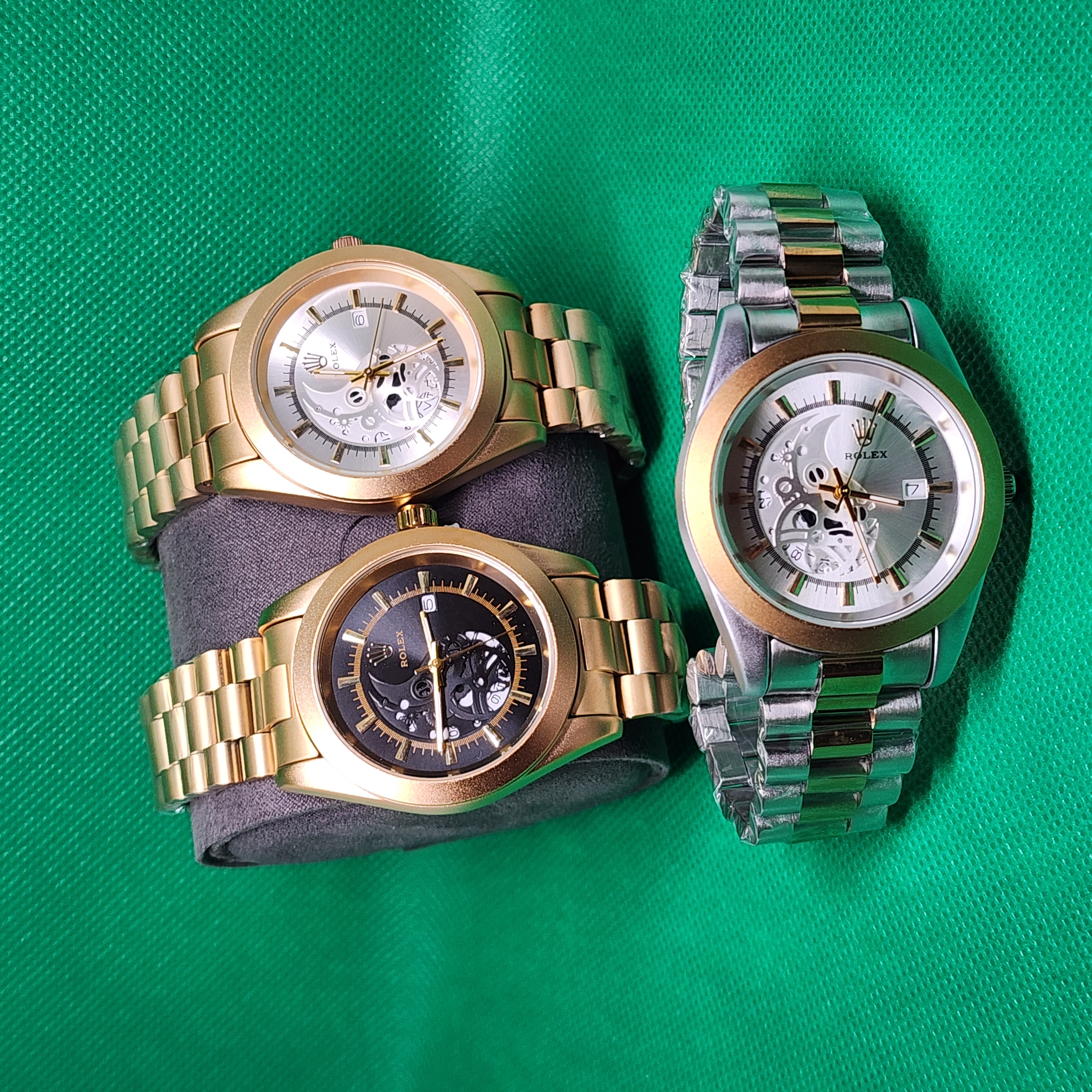 <p>Deal of 3 beautiful watches&nbsp;</p>'s Image Missing'